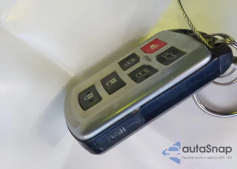 2016 Toyota Sienna Xle Premium 8 Passenger from USA, damaged, VIN 5TDYK3DC3GS761891